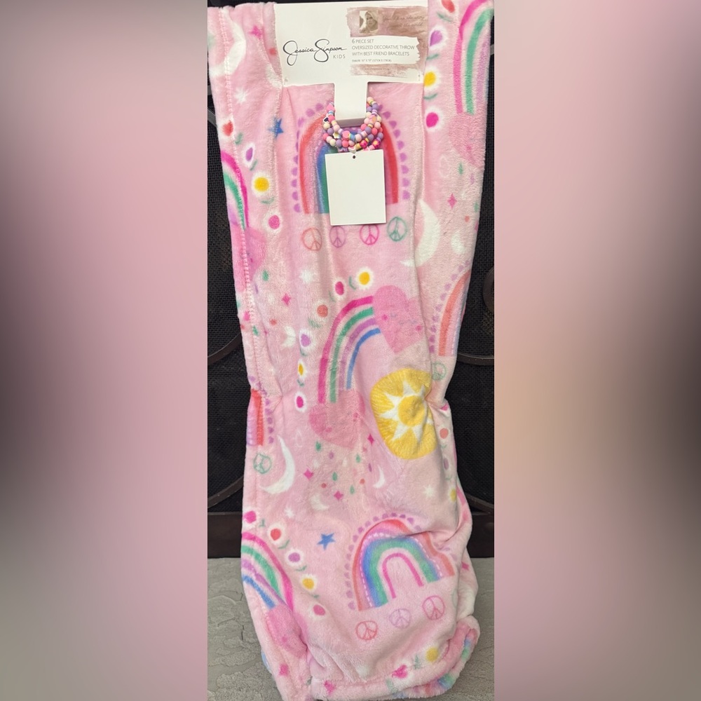 OVERSIZED KIDS THROW BLANKET W/RAINBOWS HEARTS MOON SUN & 5 BRACELETS NEW